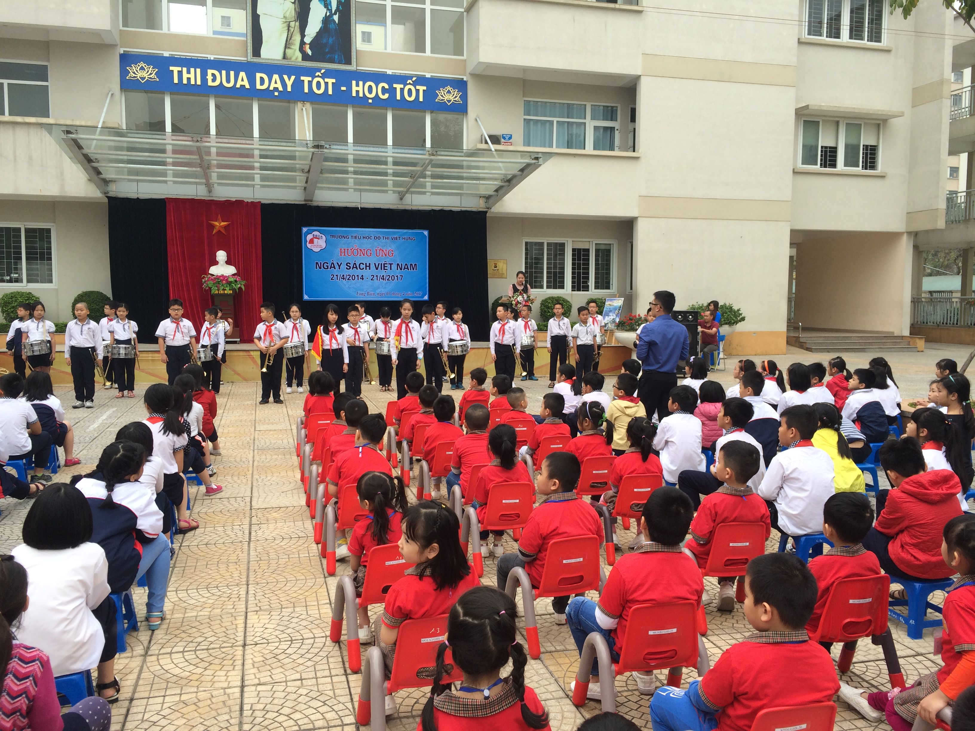 Khối mẫu giáo lớn giao lưu tại trường tiểu học Đô thị Việt hưng (24).jpg